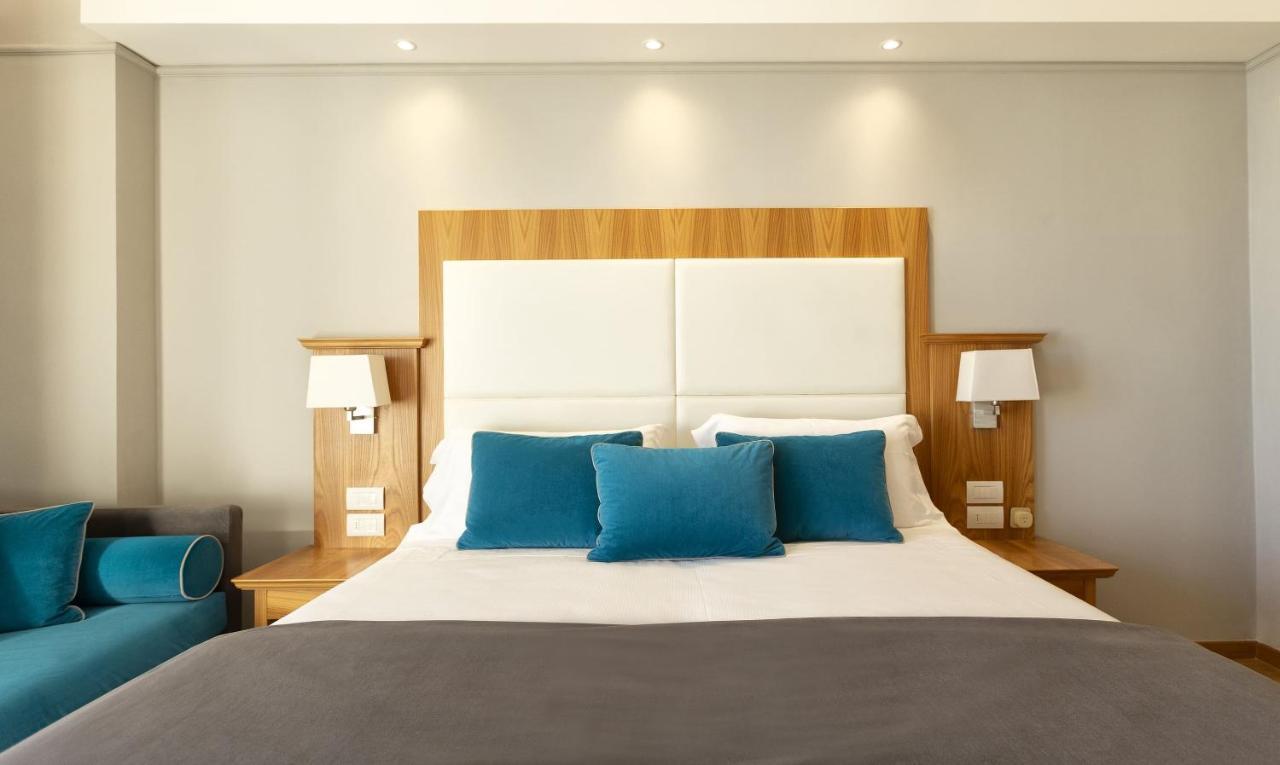 Hotel Abner'S Riccione Esterno foto