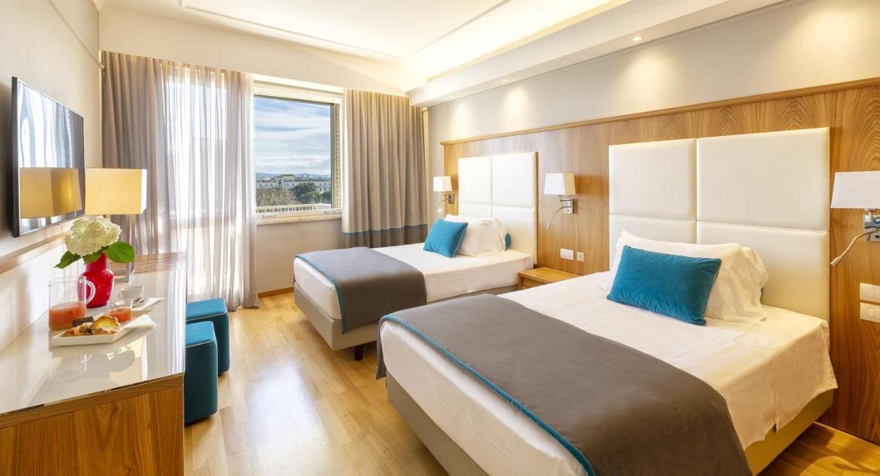 Hotel Abner'S Riccione Esterno foto