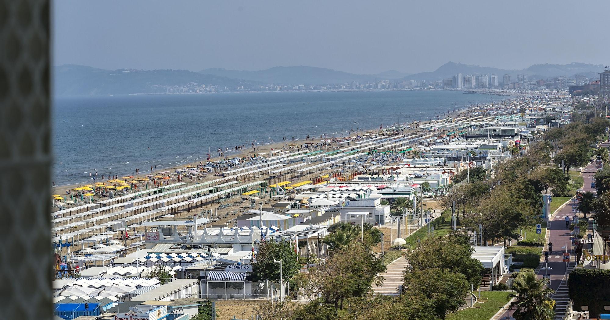 Hotel Abner'S Riccione Esterno foto