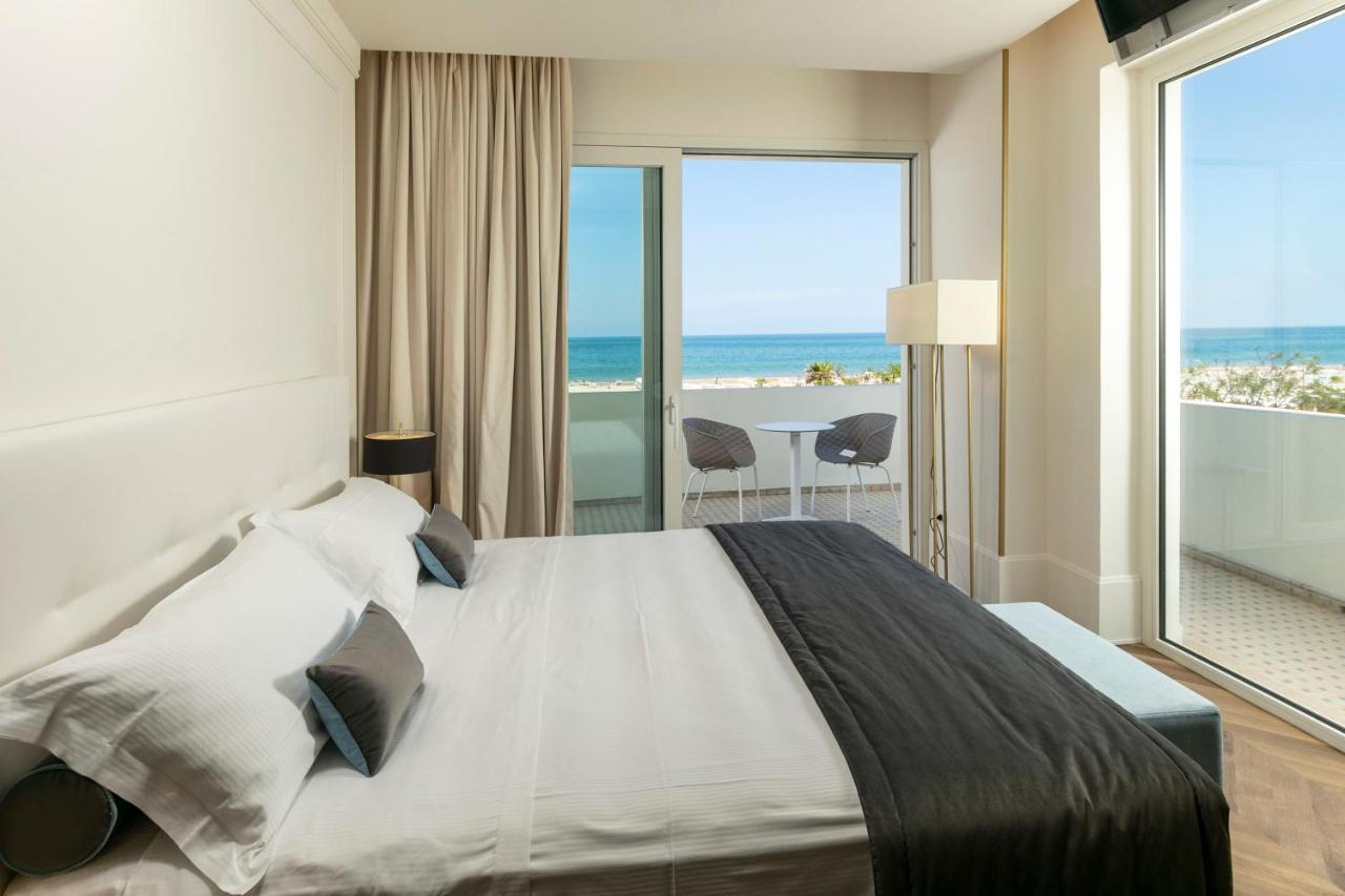 Hotel Abner'S Riccione Esterno foto