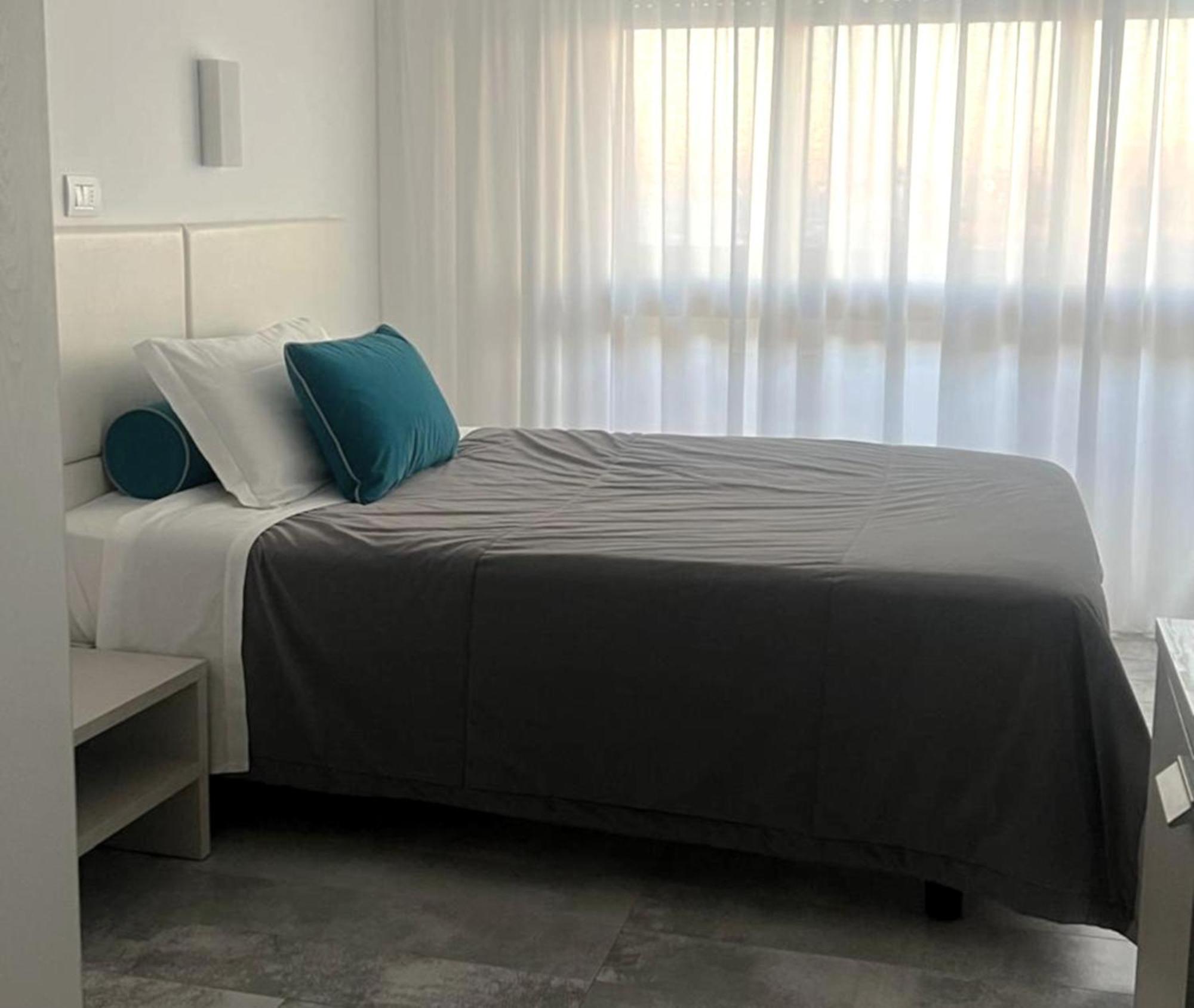 Hotel Abner'S Riccione Esterno foto