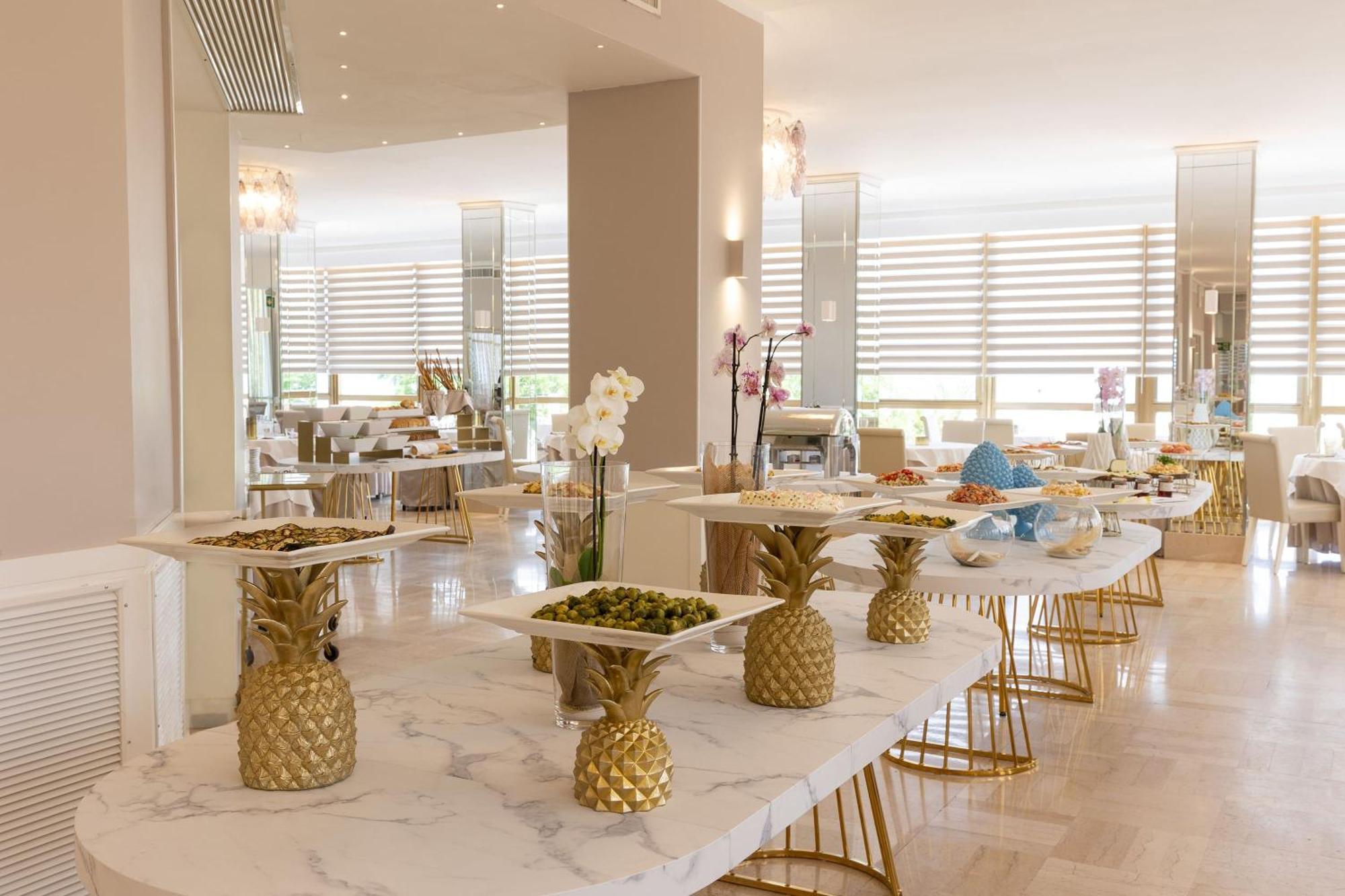 Hotel Abner'S Riccione Esterno foto