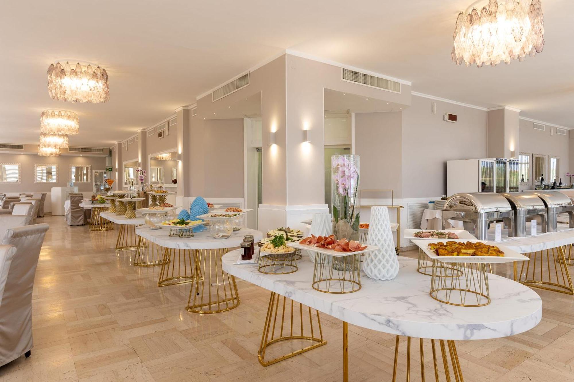 Hotel Abner'S Riccione Esterno foto