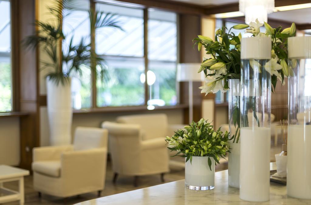 Hotel Abner'S Riccione Esterno foto