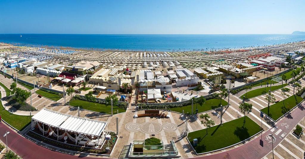 Hotel Abner'S Riccione Esterno foto