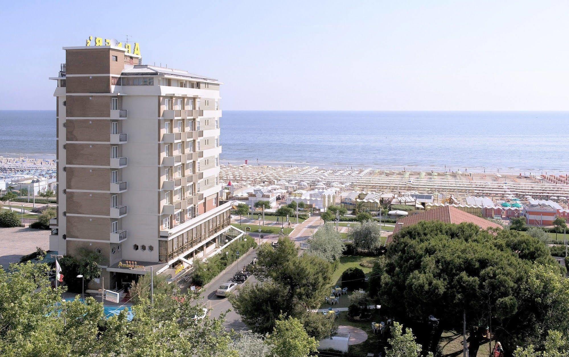 Hotel Abner'S Riccione Esterno foto